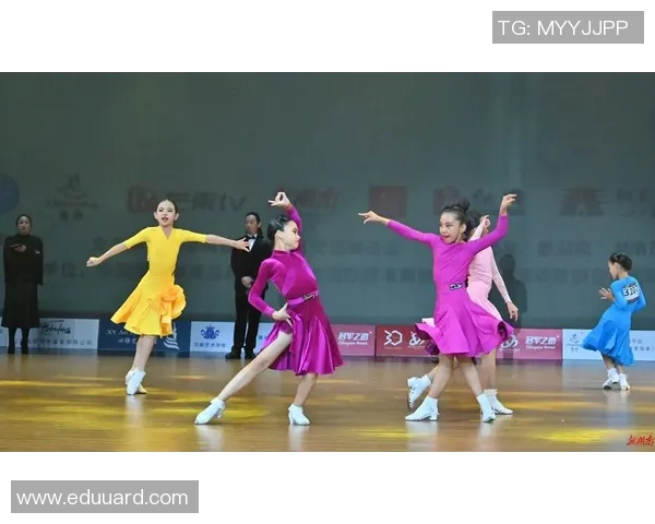 成都街舞队荣登全国技术排行榜第六名展现实力与风采